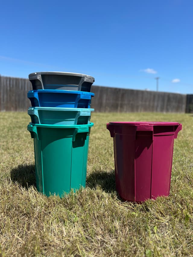 Trash Container - 11 Gallons